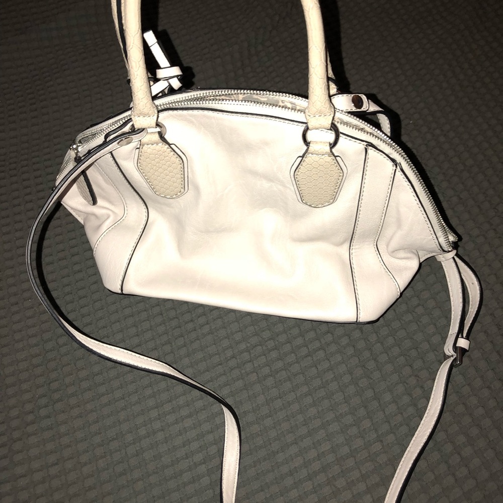 GUESS handbag - Picture 7 of 7